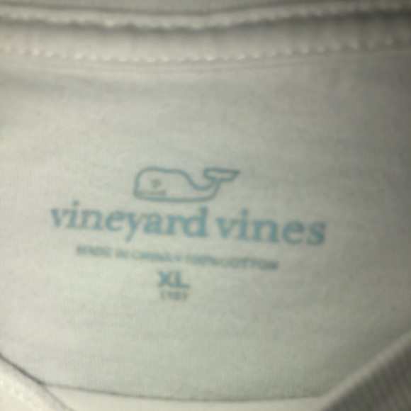 Vineyard Vine T-shirt - Picture 3 of 3